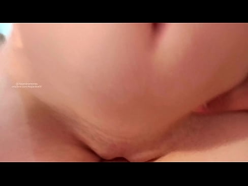 ❤️ Spanje v sestrini sobi in tako sem se zbudila Porno pri nas ﹏