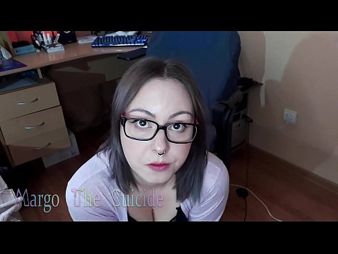 ❤️ Seksi dekle z očali globoko sesa dildo pred kamero Porno pri nas ﹏