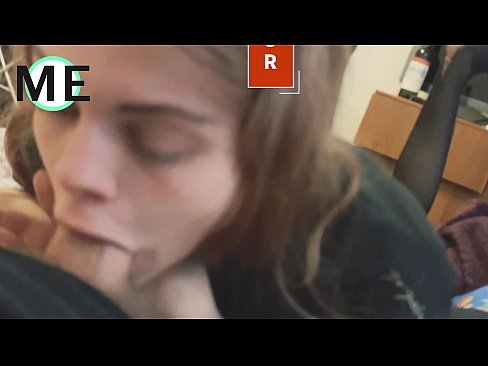 ❤️ Grlo kurac, raztrgane hlačne nogavice in raztrgane pete lepo spoznati Porno pri nas ﹏